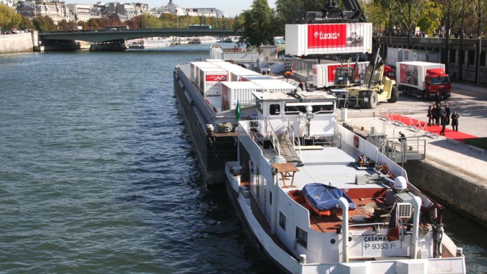 Frederic Cuvillier sponsors the operation « Franprix takes to the Seine »